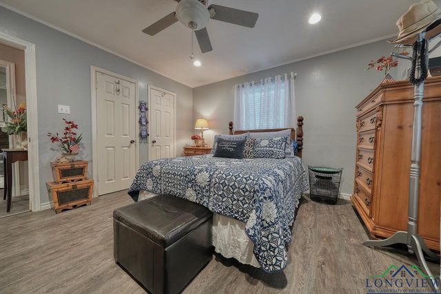 303 Lakeview Dr, Hideaway, TX 75771