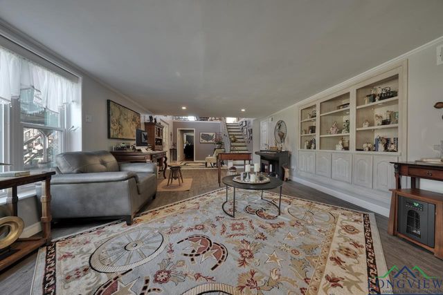 303 Lakeview Dr, Hideaway, TX 75771