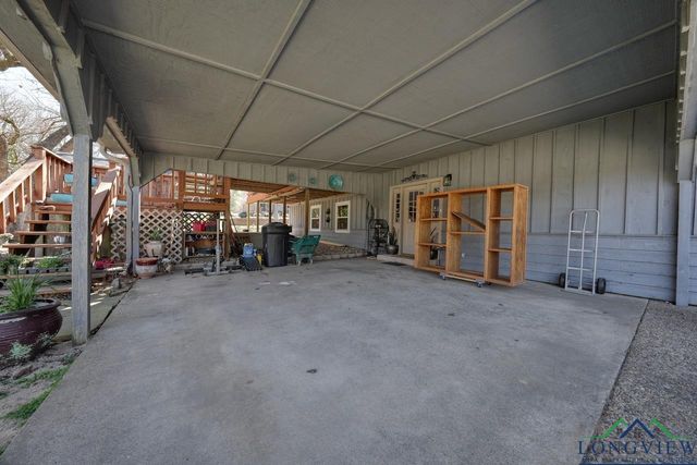 303 Lakeview Dr, Hideaway, TX 75771