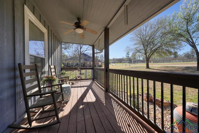 303 Lakeview Dr, Hideaway, TX 75771