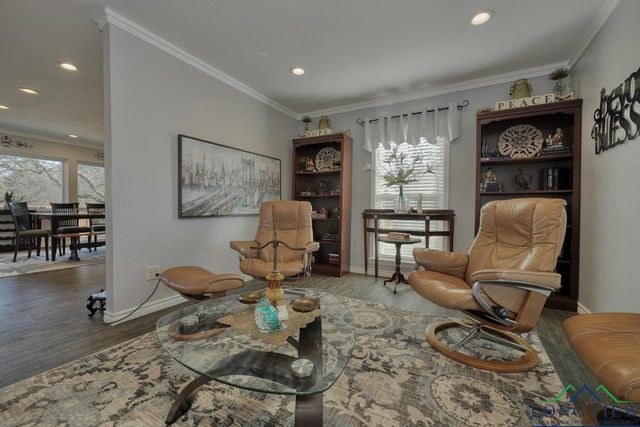 303 Lakeview Dr, Hideaway, TX 75771
