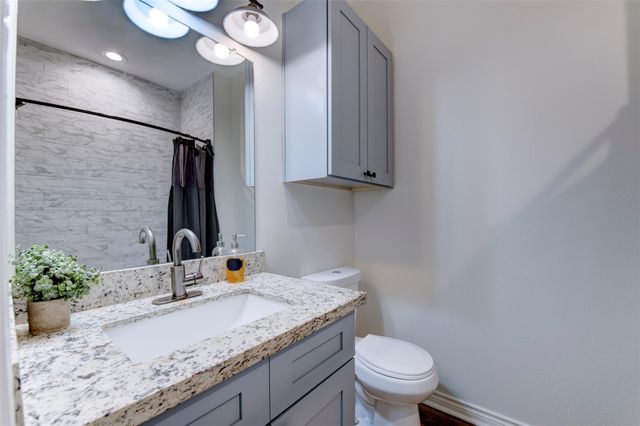 7134 Eastwood Street B, Houston, TX 77021