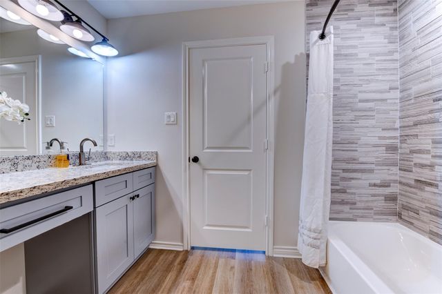 7134 Eastwood Street B, Houston, TX 77021