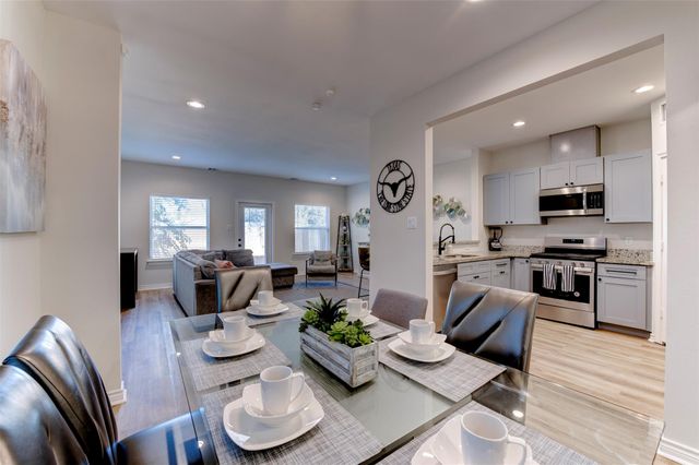 7134 Eastwood Street B, Houston, TX 77021