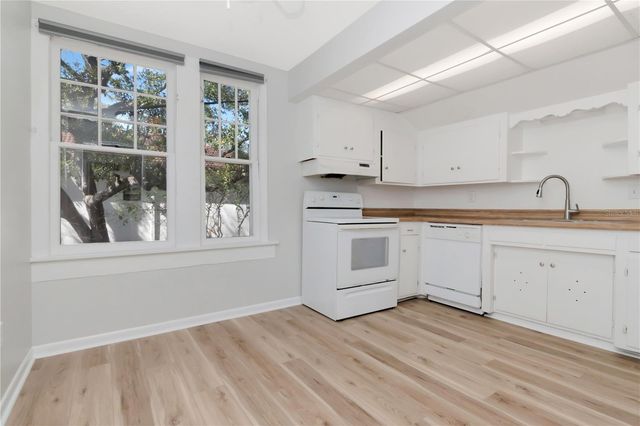 3303 W BARCELONA STREET I, Tampa, FL 33629