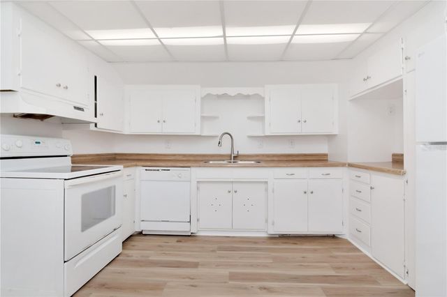 3303 W BARCELONA STREET I, Tampa, FL 33629