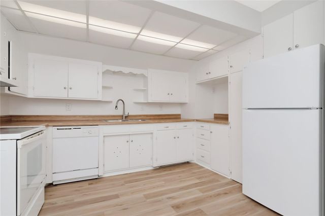 3303 W BARCELONA STREET I, Tampa, FL 33629