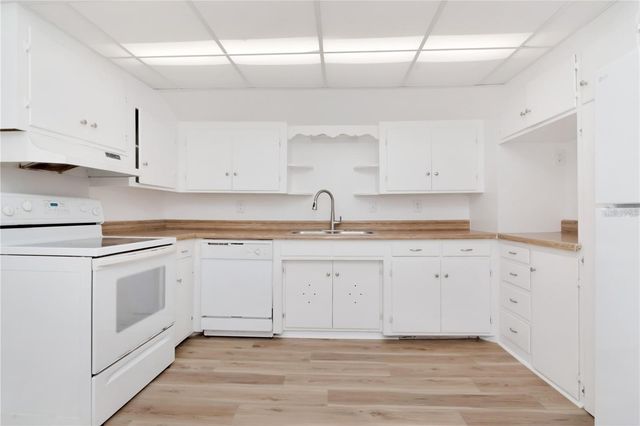 3303 W BARCELONA STREET I, Tampa, FL 33629