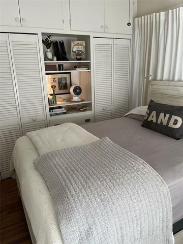 3303 W BARCELONA STREET I, Tampa, FL 33629