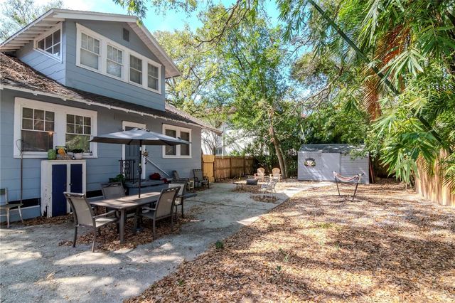 3303 W BARCELONA STREET I, Tampa, FL 33629