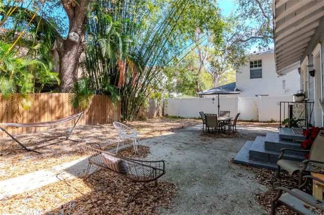 3303 W BARCELONA STREET I, Tampa, FL 33629