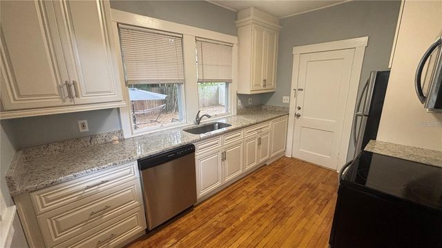 3303 W BARCELONA STREET I, Tampa, FL 33629