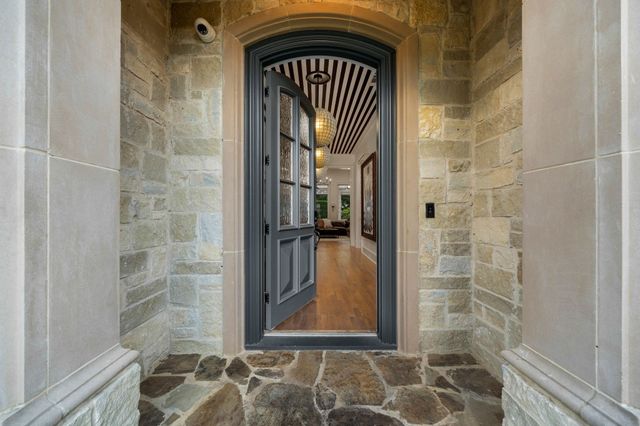 6404 Drawbridge Lane, Plano, TX 75024