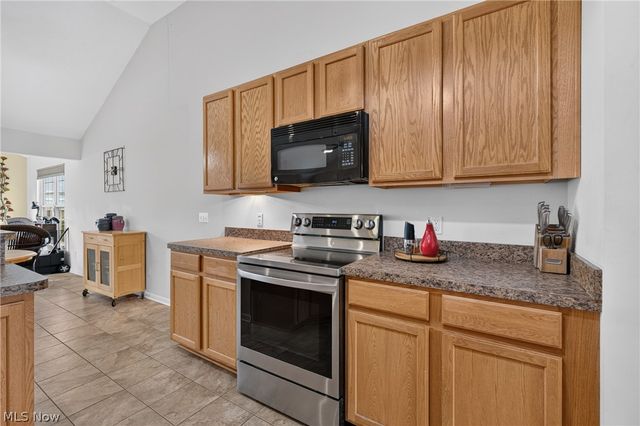 8316 Chesapeake Drive, North Ridgeville, OH 44039