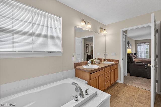 8316 Chesapeake Drive, North Ridgeville, OH 44039