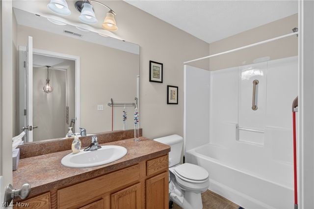 8316 Chesapeake Drive, North Ridgeville, OH 44039