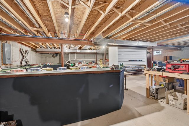 8316 Chesapeake Drive, North Ridgeville, OH 44039