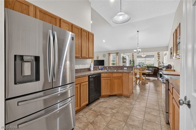 8316 Chesapeake Drive, North Ridgeville, OH 44039