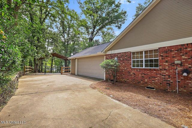 104 Hunter Court, Madison, MS 39110