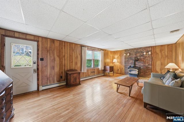 21 Landing Trail, Denville Township, NJ 07834