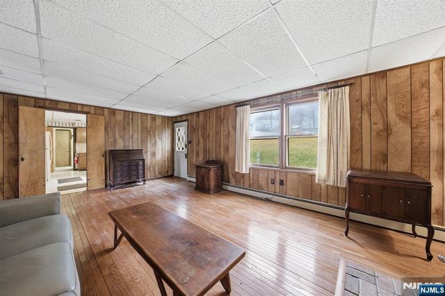 21 Landing Trail, Denville Township, NJ 07834