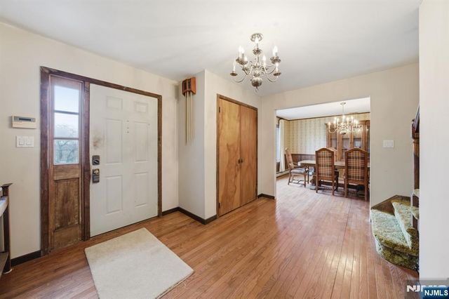 21 Landing Trail, Denville Township, NJ 07834