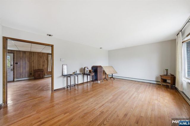 21 Landing Trail, Denville Township, NJ 07834