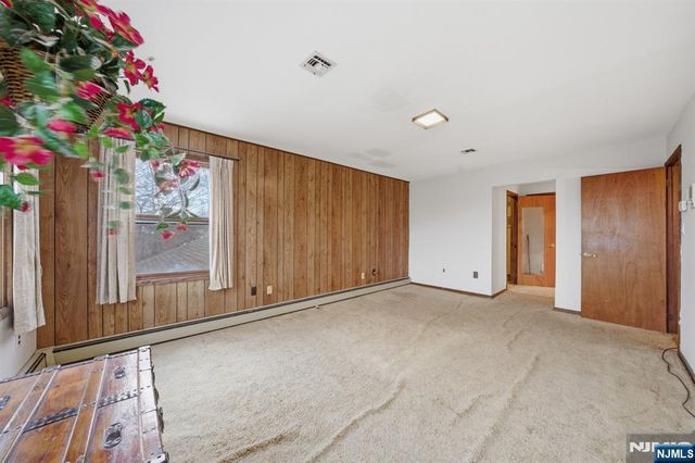 21 Landing Trail, Denville Township, NJ 07834