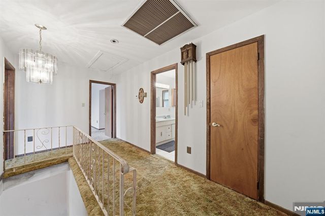 21 Landing Trail, Denville Township, NJ 07834