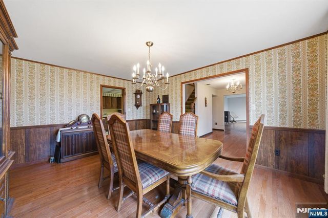 21 Landing Trail, Denville Township, NJ 07834