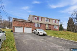 21 Landing Trail, Denville Township, NJ 07834