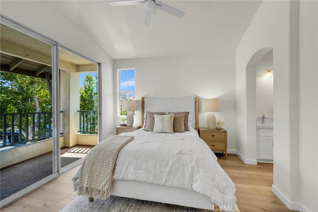402 Bay Berry Pl, Encinitas, CA 92024