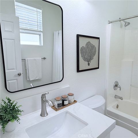 402 Bay Berry Pl, Encinitas, CA 92024