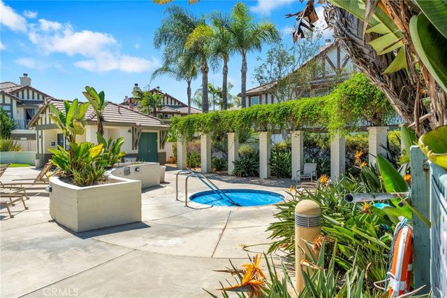 402 Bay Berry Pl, Encinitas, CA 92024