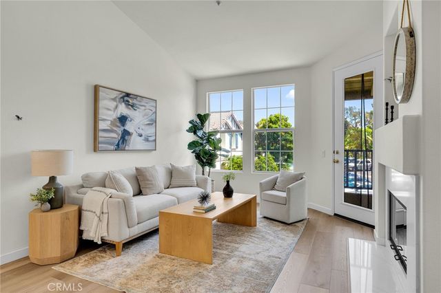 402 Bay Berry Pl, Encinitas, CA 92024