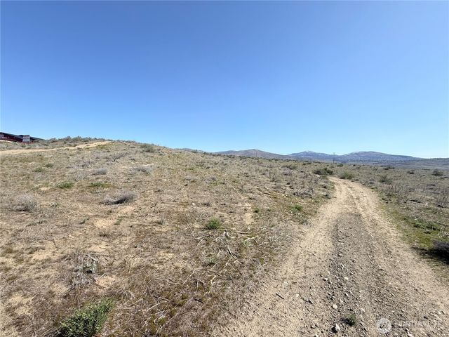 74 Highway 97, Omak, WA 98841