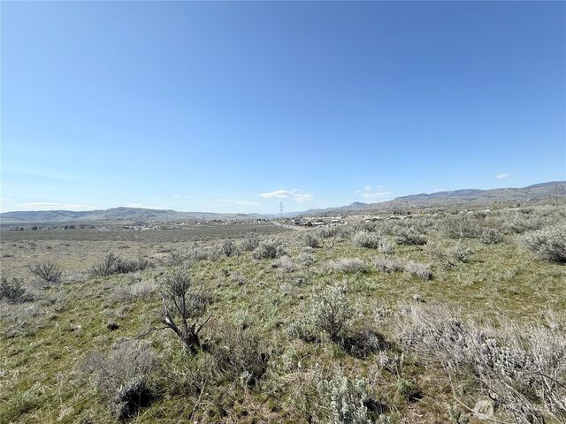 74 Highway 97, Omak, WA 98841