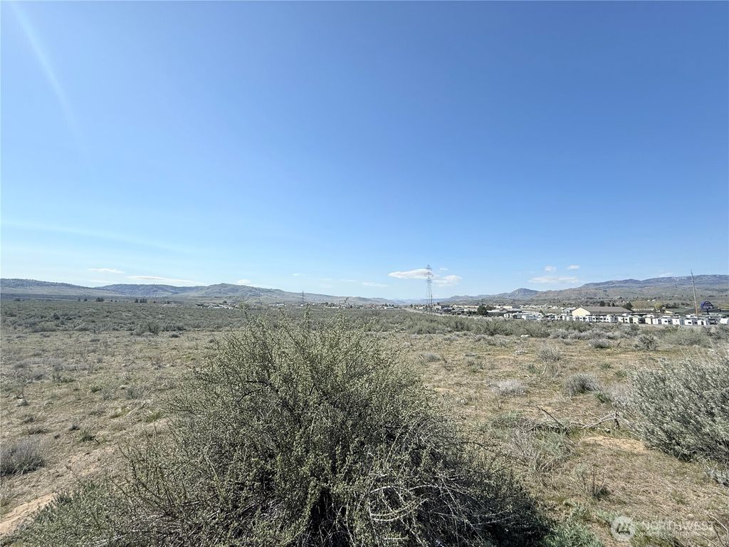 74 Highway 97, Omak, WA 98841