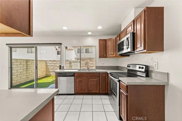 1748 N Willow Woods Drive D, Anaheim, CA 92807