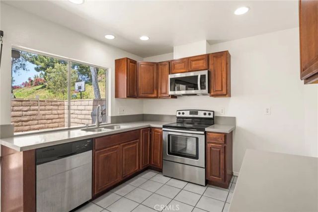 1748 N Willow Woods Drive D, Anaheim, CA 92807