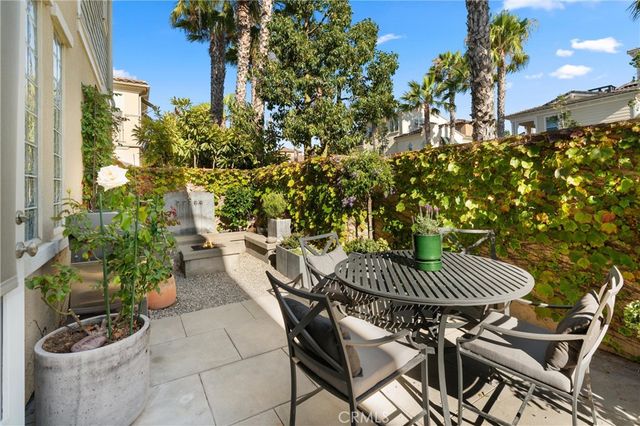 8239 Noelle Drive, Huntington Beach, CA 92646