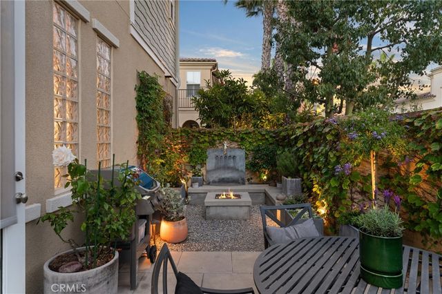 8239 Noelle Drive, Huntington Beach, CA 92646