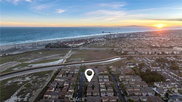 8239 Noelle Drive, Huntington Beach, CA 92646