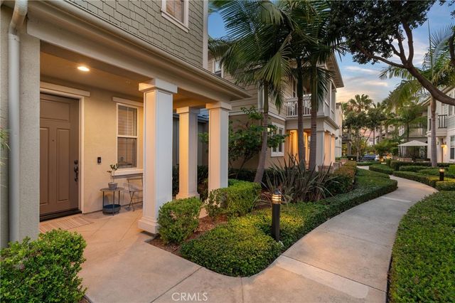 8239 Noelle Drive, Huntington Beach, CA 92646