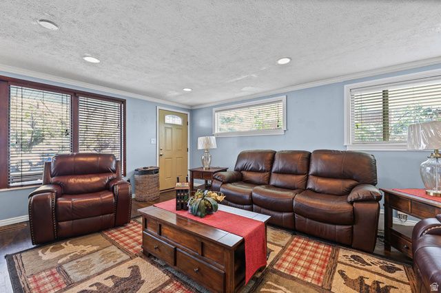 3380 S MAGNOLIA DR, Magna, UT 84044