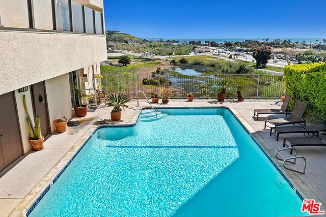 23901 Civic Center Way D235, Malibu, CA 90265