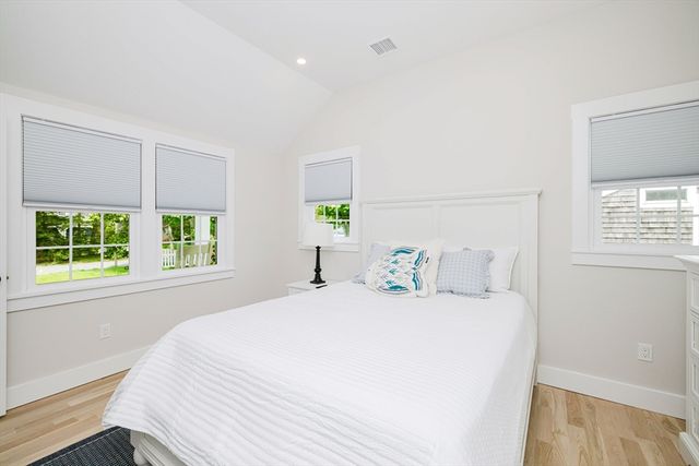 20 Pine St, Dennis, MA 02639