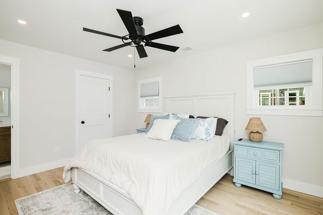 20 Pine St, Dennis, MA 02639