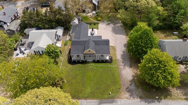20 Pine St, Dennis, MA 02639