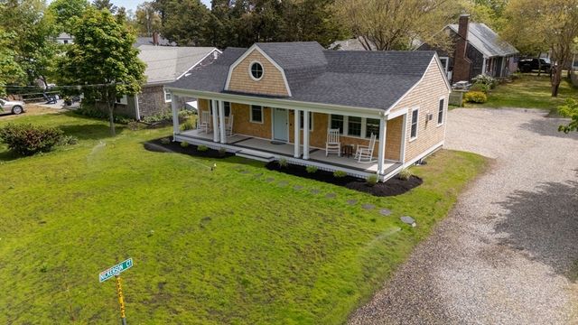 20 Pine St, Dennis, MA 02639